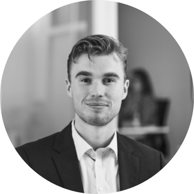 Headshot of Jonathan Riis Gilmartin